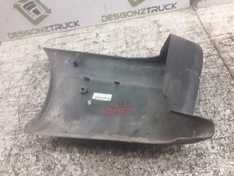 Recambio de puntera paragolpes trasera derecha para renault master combi desde ´98 2.5 diesel referencia OEM IAM 7700352124  