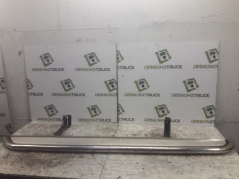 Recambio de estribo izquierdo para tata telcoline 4x4 referencia OEM IAM   