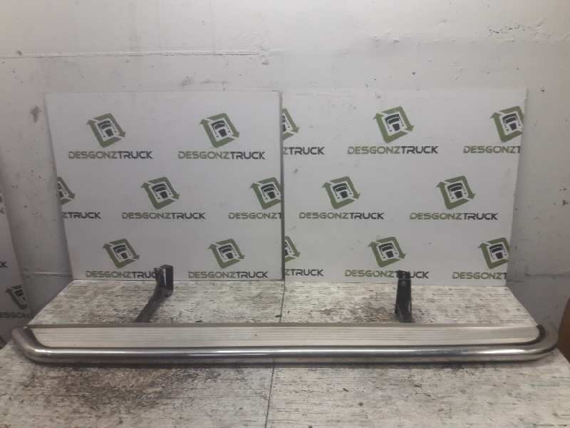 Recambio de estribo izquierdo para tata telcoline 4x4 referencia OEM IAM   