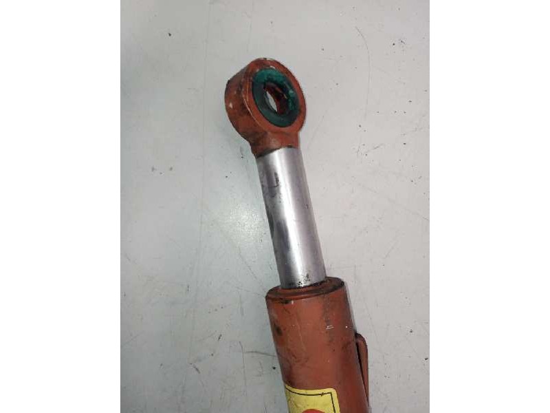 Recambio de brazo elevacion cabina para iveco eurocargo 5.9 diesel referencia OEM IAM 98427951  