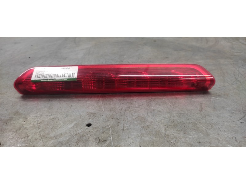 Recambio de luz central de freno para peugeot 308 sport referencia OEM IAM 9680426580  