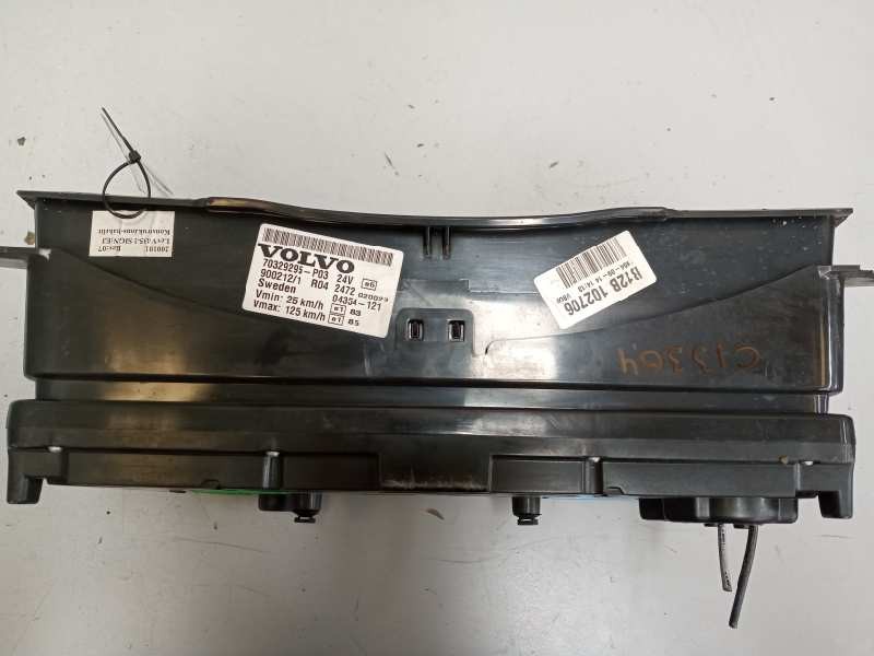 Recambio de cuadro instrumentos para volvo trucks b12b referencia OEM IAM 70329295  