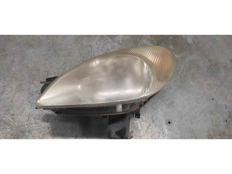 Recambio de faro izquierdo para citroën xsara picasso 2.0 hdi sx plus referencia OEM IAM 9631495180  