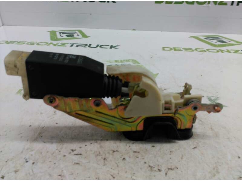 Recambio de cerradura puerta delantera derecha para opel astra f berlina básico referencia OEM IAM 134179  