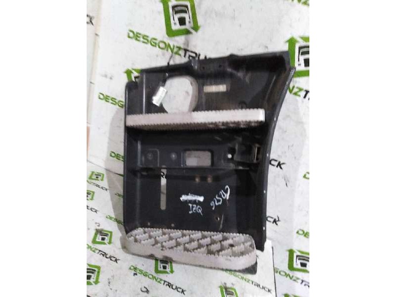 Recambio de peldaño izquierdo para scania trucks p, g, r, t series r 480 (480cv) referencia OEM IAM   