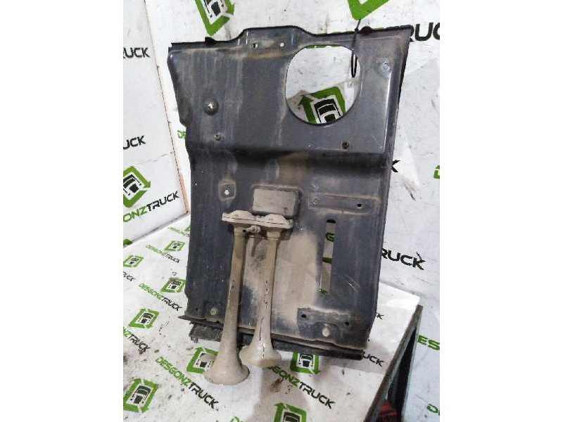 Recambio de peldaño izquierdo para scania trucks p, g, r, t series r 480 (480cv) referencia OEM IAM   