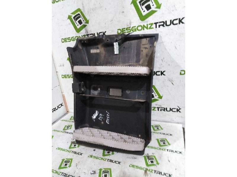 Recambio de peldaño derecho para scania trucks p, g, r, t series r 480 (480cv) referencia OEM IAM   