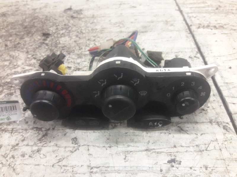 Recambio de mando calefaccion / aire acondicionado para hyundai coupe (rd) 1.6 16v cat referencia OEM IAM 961207  