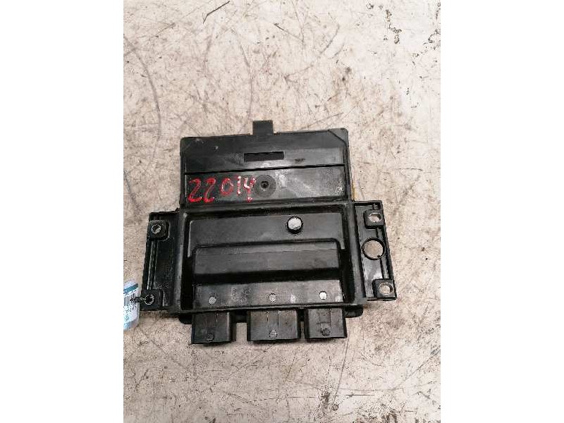 Recambio de centralita motor uce para renault clio iii authentique referencia OEM IAM 8200399038 8200619409 