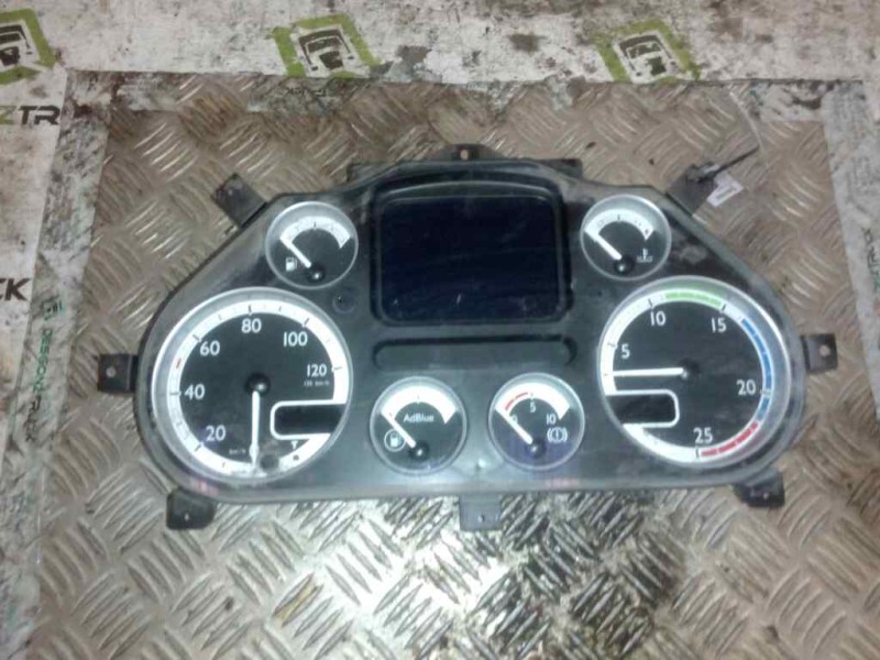 Recambio de cuadro instrumentos para daf serie xf105.xxx fsa 4x2 space-cab referencia OEM IAM 1743496  
