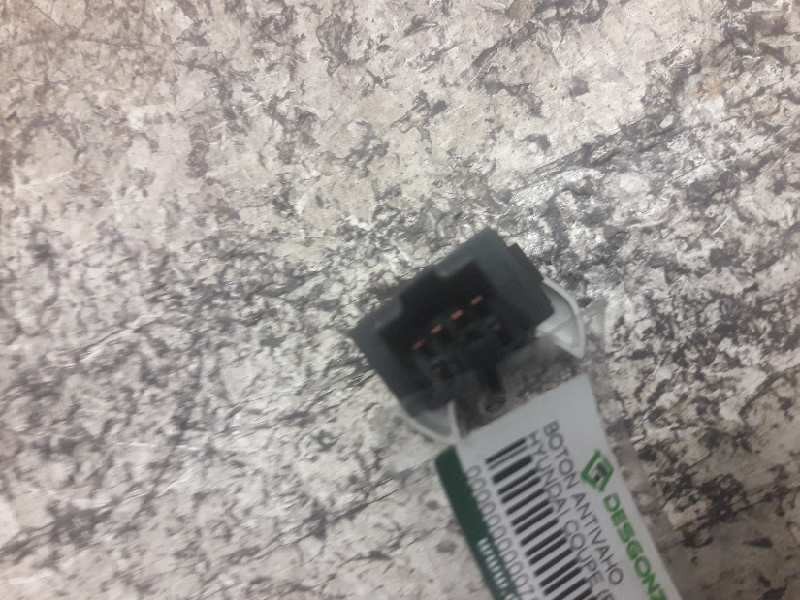 Recambio de boton antivaho para hyundai coupe (rd) 1.6 16v cat referencia OEM IAM 9370027350 6 PINS 