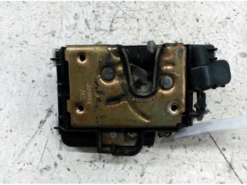 Recambio de cerradura puerta delantera derecha para volkswagen golf iii cabrio (1e7) avantgarde referencia OEM IAM 1H1837016  