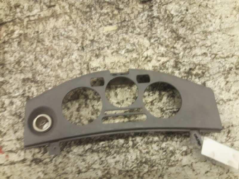 Recambio de guarnecidos consola de mandos para nissan micra (k12e) acenta referencia OEM IAM 27570AX700  