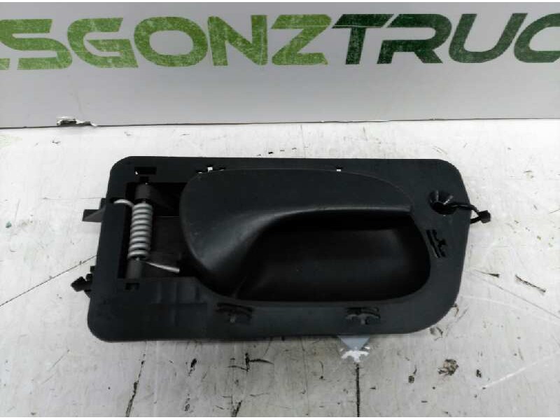 Recambio de maneta interior delantera derecha para renault laguna (b56) 1.9 dti referencia OEM IAM 7700420091  