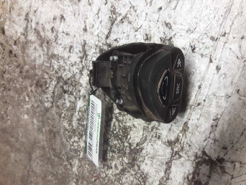 Recambio de mando volante para nissan almera tino (v10m) ambience referencia OEM IAM 54355381PI 3 PINS 