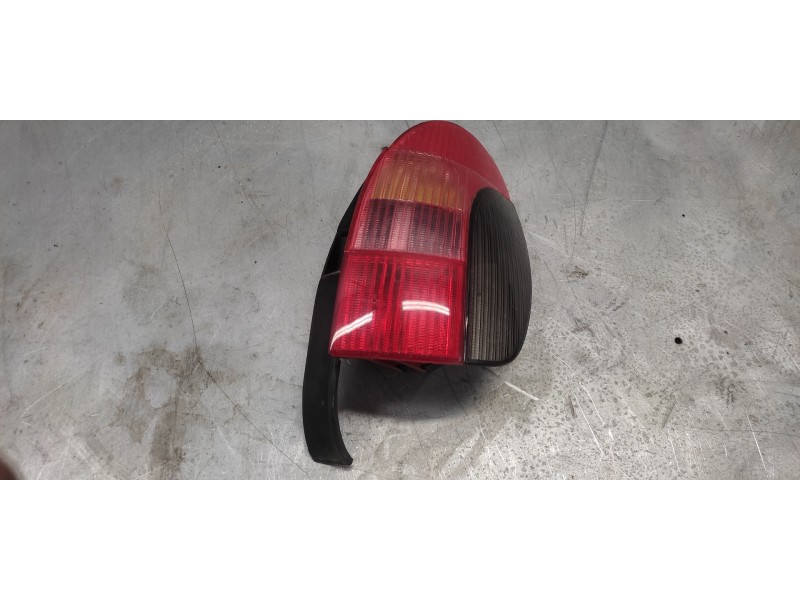 Recambio de piloto trasero derecho para peugeot 306 break boulebard referencia OEM IAM   5 PINS