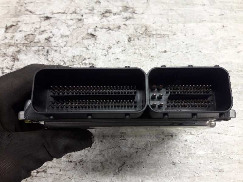 Recambio de centralita motor uce para bmw serie 3 berlina (e46) 320d referencia OEM IAM DDE7791190 0281010565 