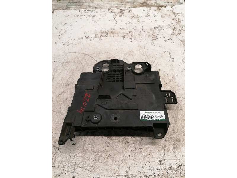Recambio de soporte bateria para renault clio iii authentique referencia OEM IAM 8200314273B  