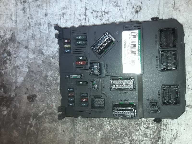 Recambio de caja reles / fusibles para peugeot 206 berlina xt referencia OEM IAM 9646777380 S118085210E BSI