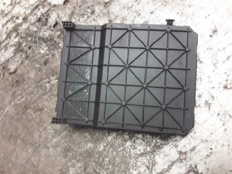 Recambio de caja reles / fusibles para peugeot 206 berlina xt referencia OEM IAM 9646777380 S118085210E BSI