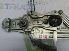 Recambio de elevalunas delantero derecho para peugeot 205 berlina 1.1 mito referencia OEM IAM 922252   2