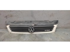 Recambio de rejilla delantera central para volkswagen t4 bus (mod. 1991) 2.5 tdi referencia OEM IAM    2