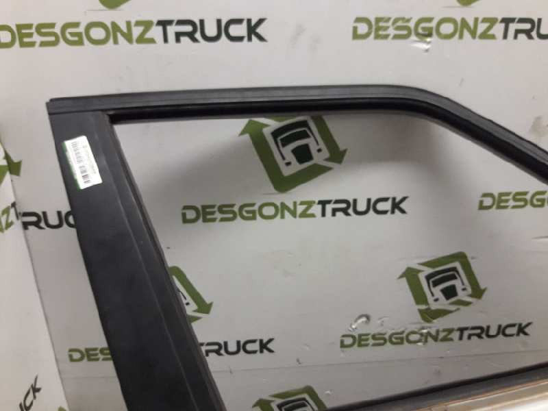 Recambio de puerta delantera derecha para bmw serie 3 berlina (e30) 324td referencia OEM IAM   