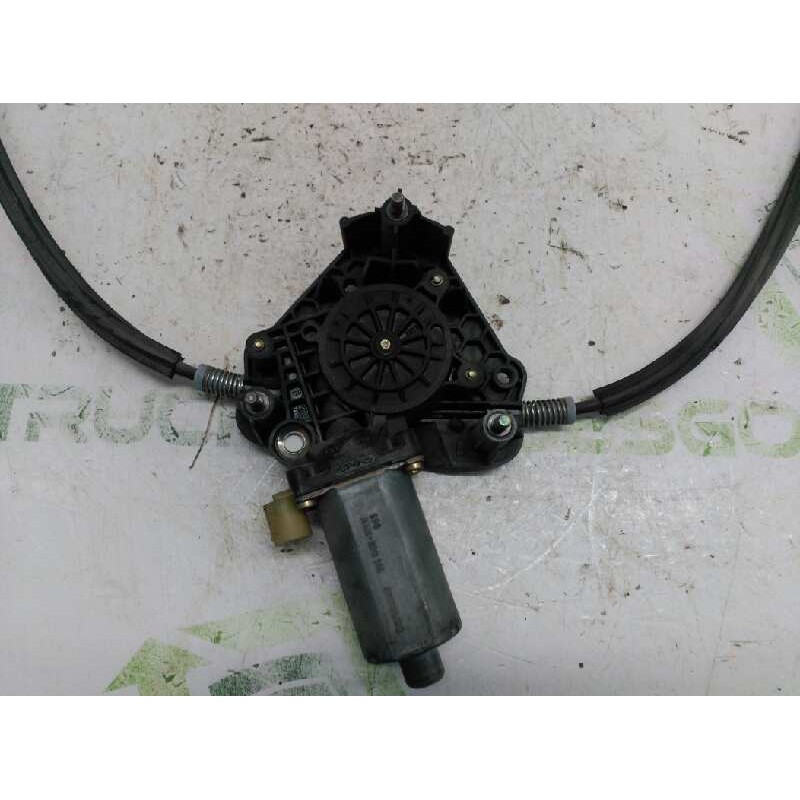 Recambio de elevalunas delantero derecho para renault clio ii fase i (b/cbo) 1.9 d referencia OEM IAM   