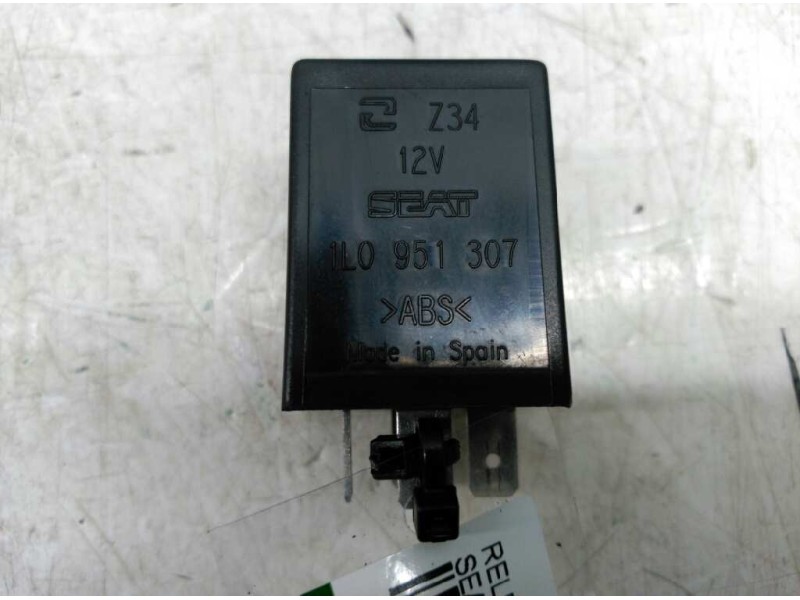 Recambio de rele para seat ibiza (6k) cl referencia OEM IAM 1L0951307 RELE ZUMBADOR DE LUCES 