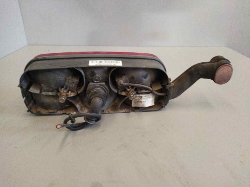 Recambio de piloto trasero izquierdo para » otros... fruehauf remolque referencia OEM IAM   PILTO UNIVERSAL CAMION