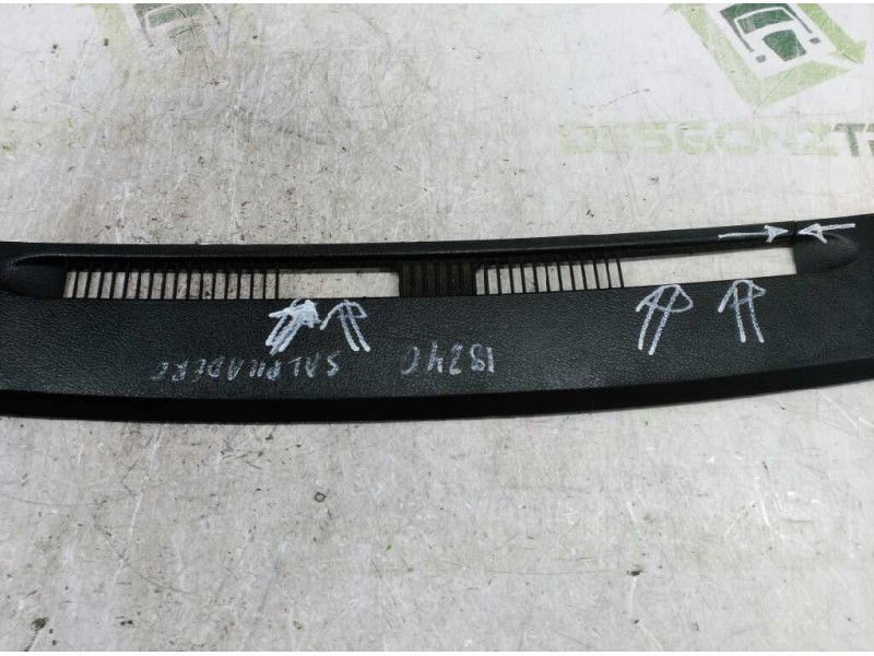 Recambio de torpedo para opel zafira a blue line referencia OEM IAM 90590757  