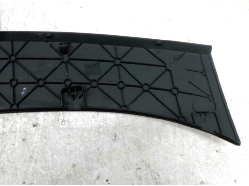 Recambio de torpedo para opel zafira a blue line referencia OEM IAM 90590757  