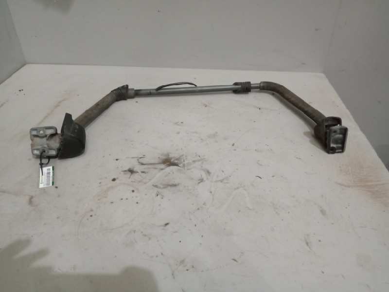 Recambio de brazo retrovisor derecho para nissan trucks atleon 120 referencia OEM IAM   