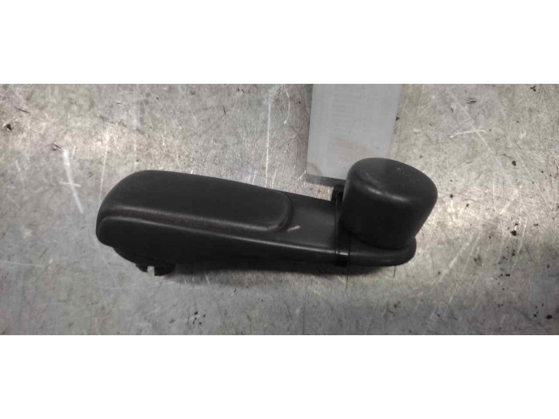 Recambio de maneta elevalunas trasera izquierda para citroën c3 1.4 premier referencia OEM IAM   