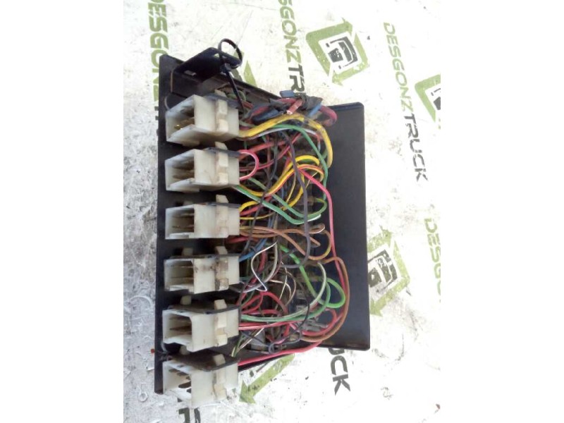 Recambio de caja reles / fusibles para nissan trucks l80.09 l80.14 referencia OEM IAM   