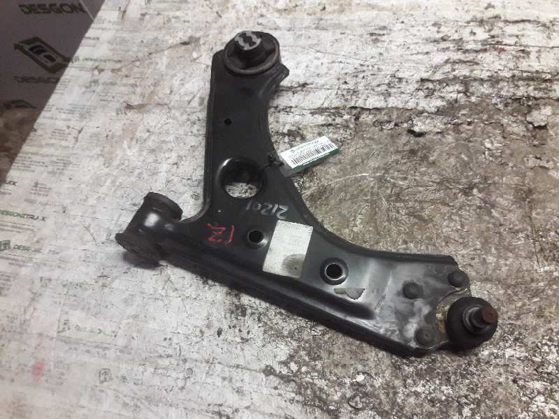 Recambio de brazo suspension inferior delantero izquierdo para fiat fiorino adventure sx kasten referencia OEM IAM 071195  