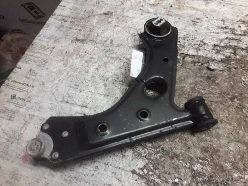 Recambio de brazo suspension inferior delantero izquierdo para fiat fiorino adventure sx kasten referencia OEM IAM 071195  