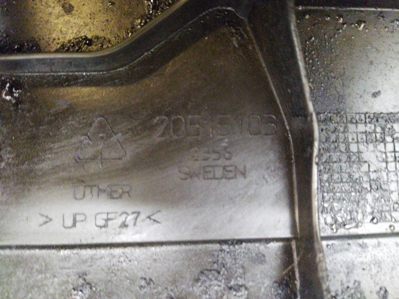 Recambio de tapa balancines para renault magnum ab 2005 12.8 diesel referencia OEM IAM 7420515101 20515103 