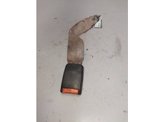 Recambio de enganche de cinturon izquierdo para nissan trade referencia OEM IAM   