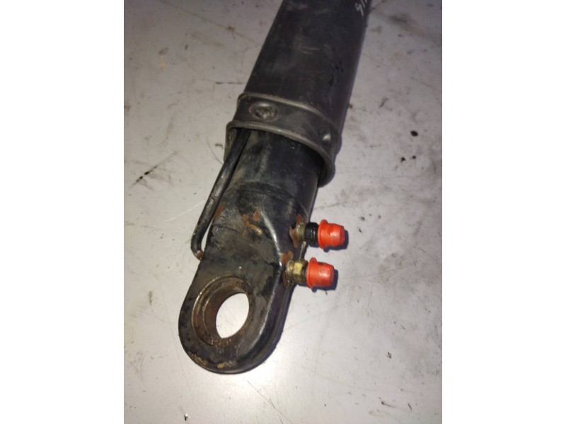 Recambio de brazo elevacion cabina para renault hr xxx.18/26 premium 01 referencia OEM IAM 5010316793  