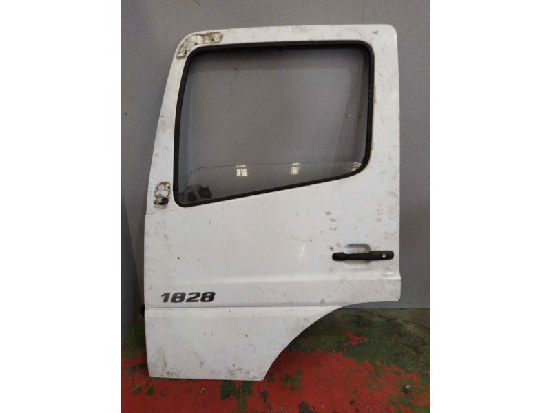 Recambio de puerta delantera izquierda para mercedes-benz axor 2-ejes 18 ton 2004 referencia OEM IAM   