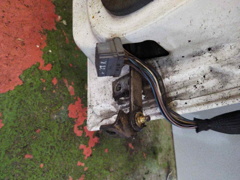 Recambio de puerta delantera izquierda para mercedes-benz axor 2-ejes 18 ton 2004 referencia OEM IAM   