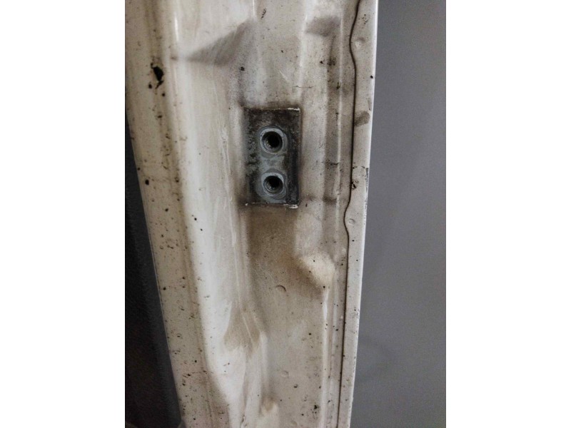 Recambio de puerta delantera izquierda para mercedes-benz axor 2-ejes 18 ton 2004 referencia OEM IAM   