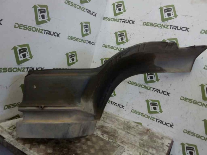 Recambio de peldaño derecho para iveco eurocargo 05.03  fg 75 e larga distancia referencia OEM IAM 504039204  