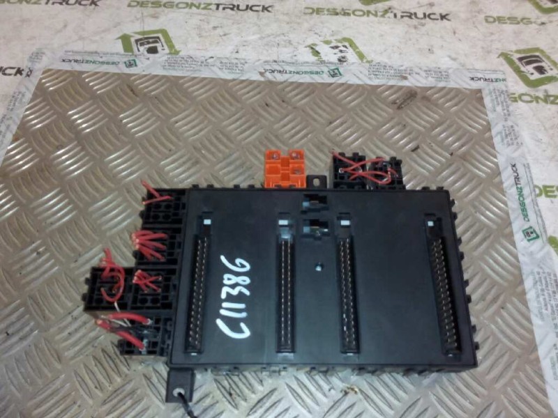 Recambio de caja reles / fusibles para daf serie xf105.xxx fsa 4x2 space-cab referencia OEM IAM 1746420  