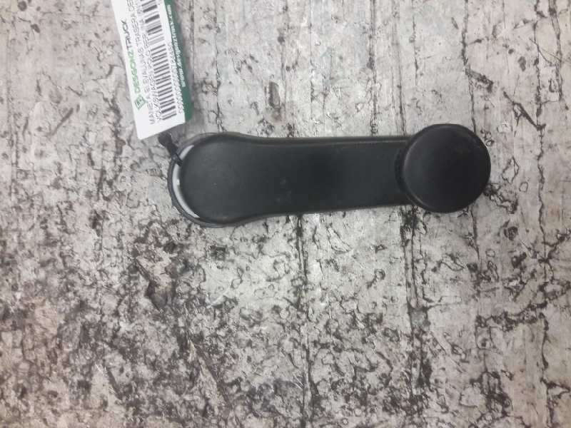 Recambio de maneta elevalunas trasera derecha para volkswagen polo berlina (6n1) básico referencia OEM IAM 1H0837581C  