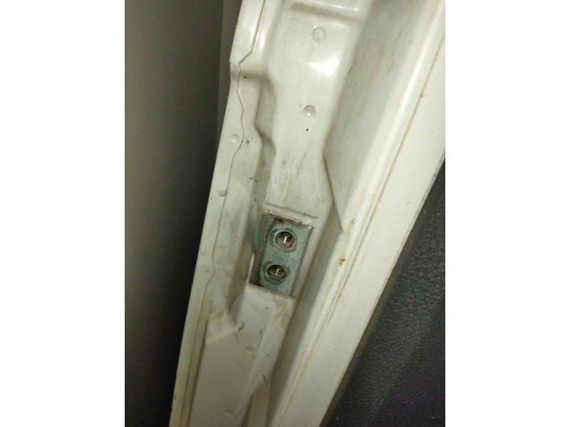 Recambio de puerta delantera derecha para mercedes-benz axor 2-ejes 18 ton 2004 referencia OEM IAM   