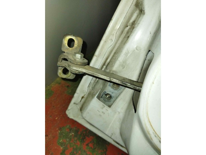 Recambio de puerta delantera derecha para mercedes-benz axor 2-ejes 18 ton 2004 referencia OEM IAM   