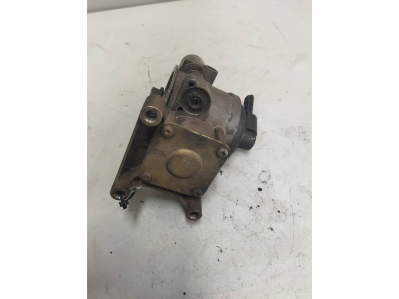 Recambio de valvula aire para iveco eurocargo 3.9 diesel referencia OEM IAM LA8141 K013768 VALVULA SECADORA