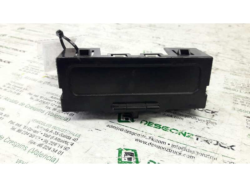 Recambio de pantalla multifuncion para renault megane ii berlina 5p authentique referencia OEM IAM 8200107839  